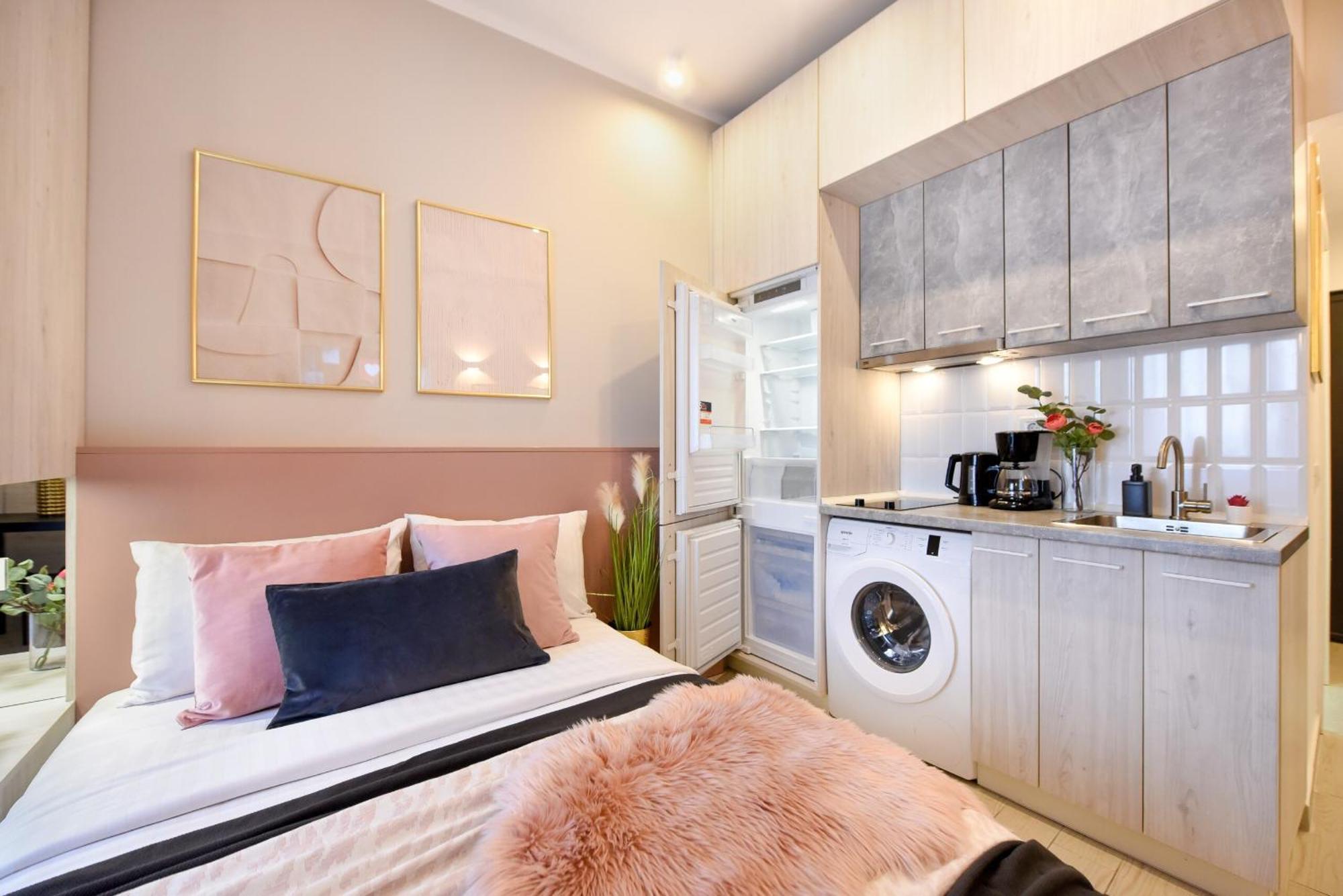 Downtown - Your Modern Escape Near Ateneul Apartament *